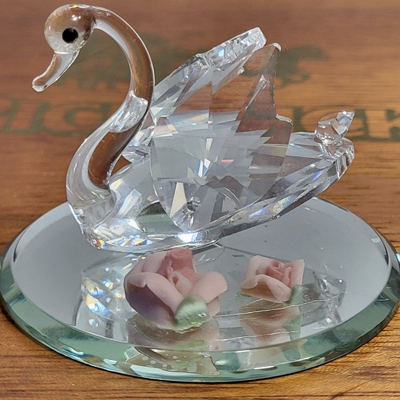 Vintage Minature Crystal Swan on Mirror Figurine - Picture 8 of 17